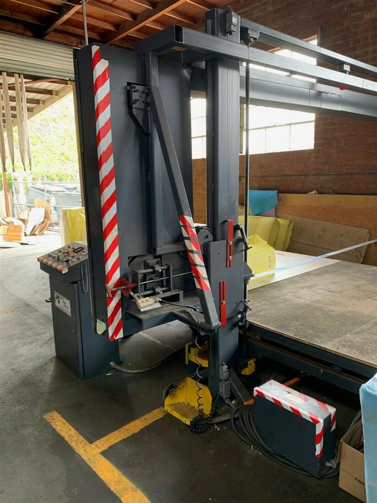 Pontotoc Foam Cutting Bandsaw, Machine ID: 7353